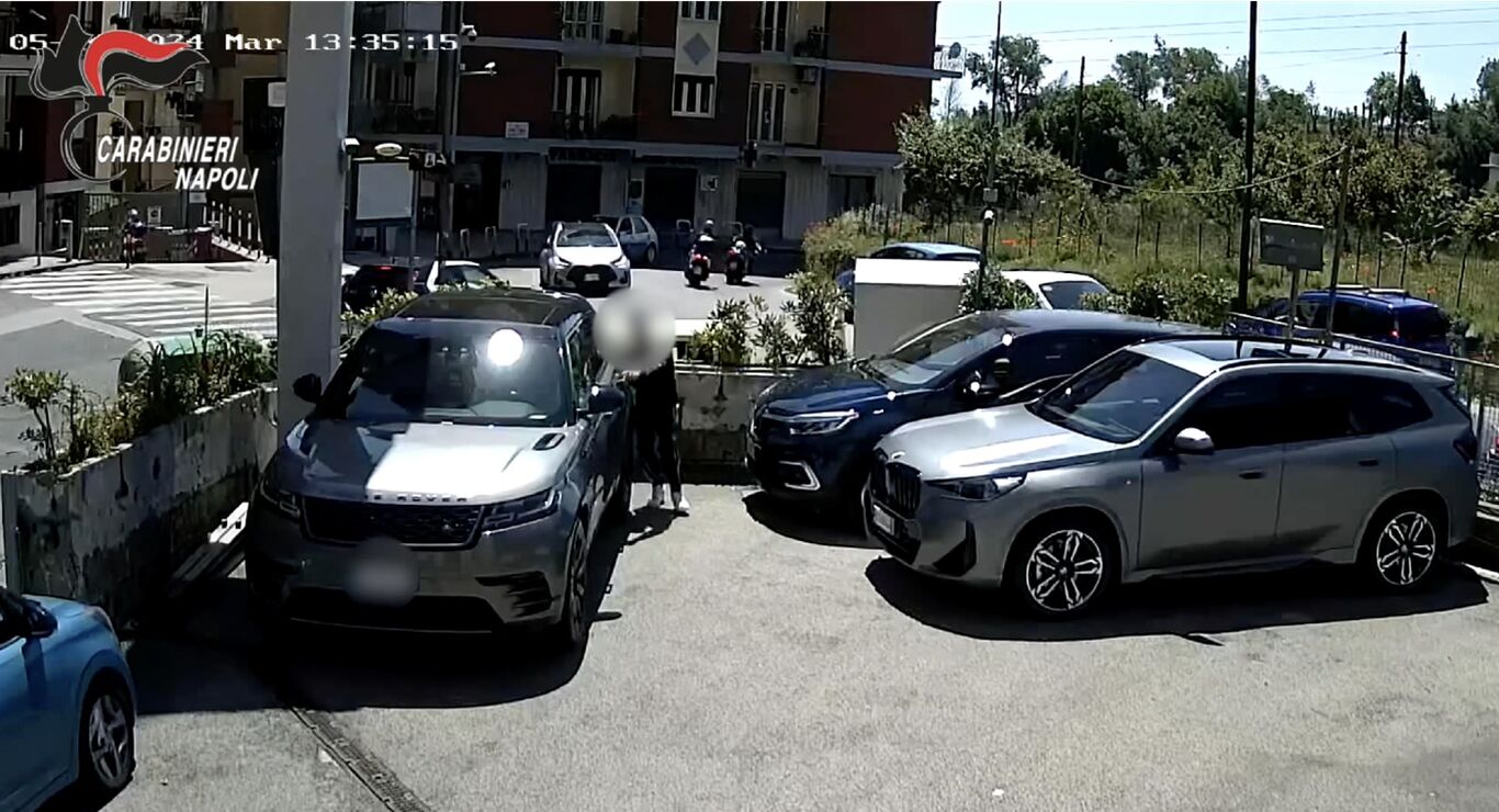 Furti d'auto e moto in tutta la Campania: 4 arresti