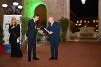 Poste, vinto il premio “Liberi di Crescere” per impegno inclusione sociale e tutela infanzia