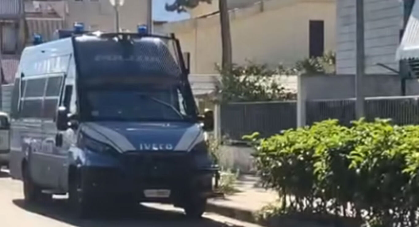 Torre Annunziata - Iniziati gli sgomberi al Penniniello: 27 famiglie coinvolte