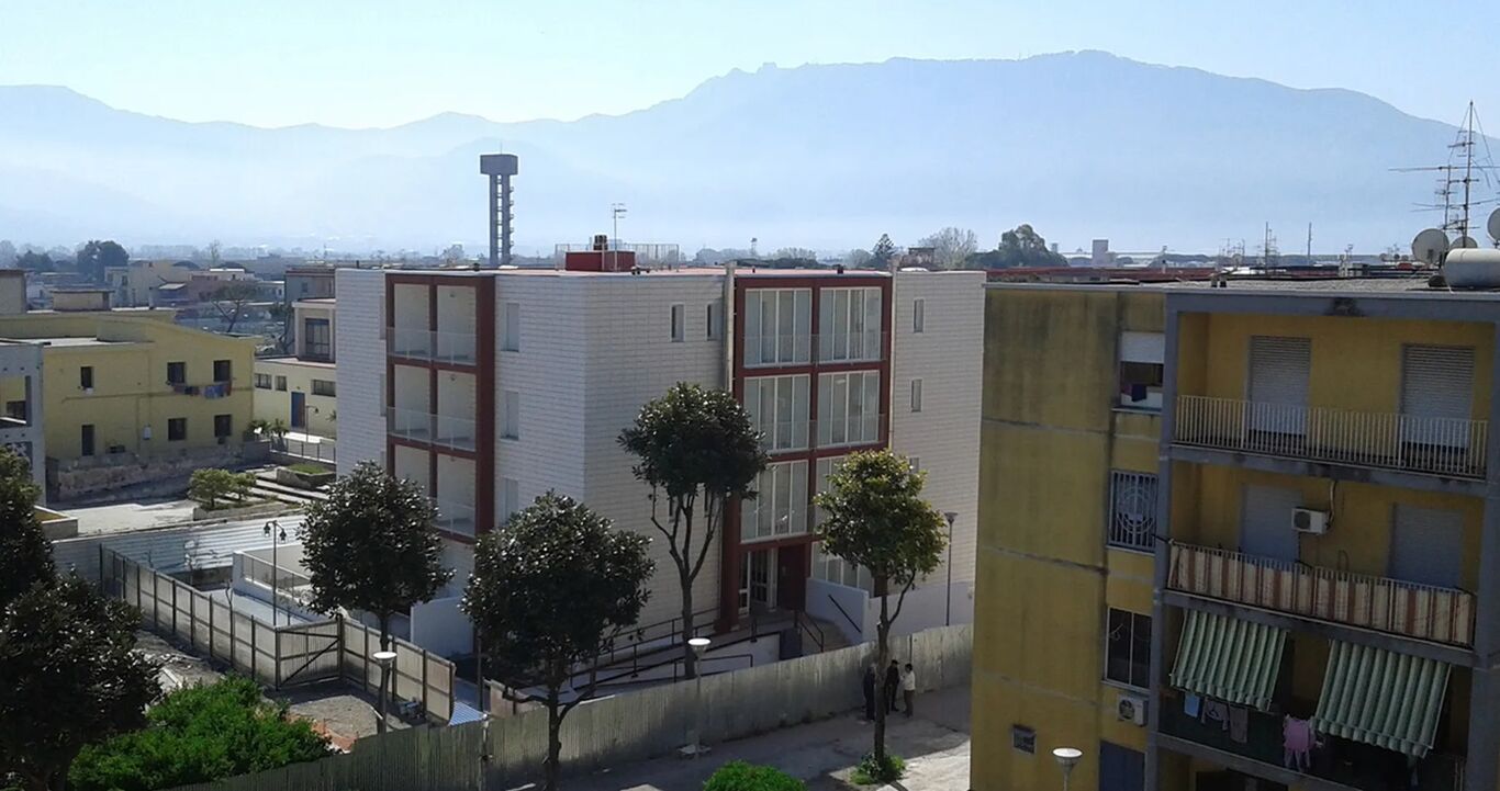 Torre Annunziata - Sgomberato alloggio occupato abusivamente al Parco Penniniello