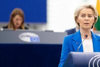 L'avvertimento di von der Leyen: "Contro Ue guerra ibrida, rispondere a minaccia russa"