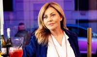 Eva Grimaldi a La volta buona: "Ho rischiato la vita per rifare il seno"