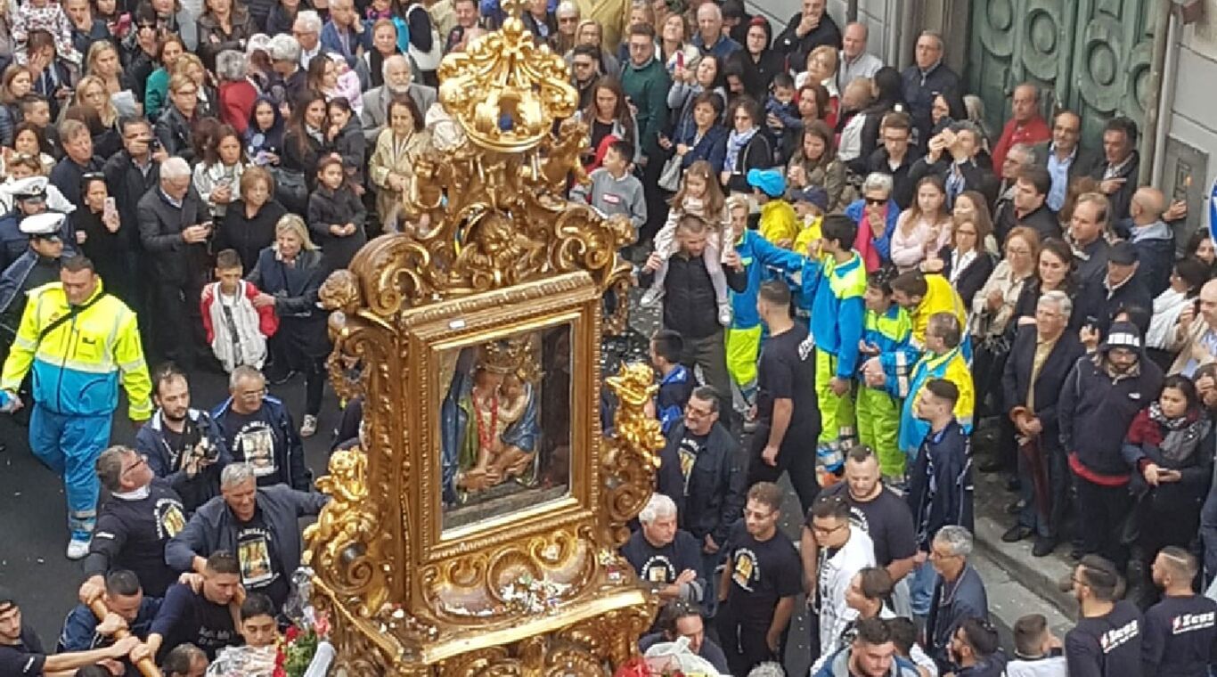 Torre Annunziata - Al via i festeggiamenti per la Madonna della Neve: evento clou il concerto di Tullio De Piscopo