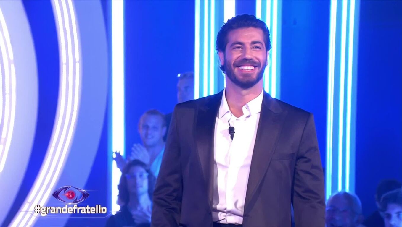 Grande Fratello, nella Casa tutti contro Omer Elomari: divampa la rivolta sui social