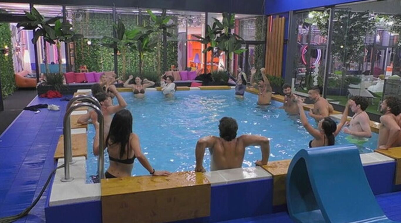 Grande Fratello, flop di ascolti anche per la diretta h24 su Mediaset Extra: i numeri