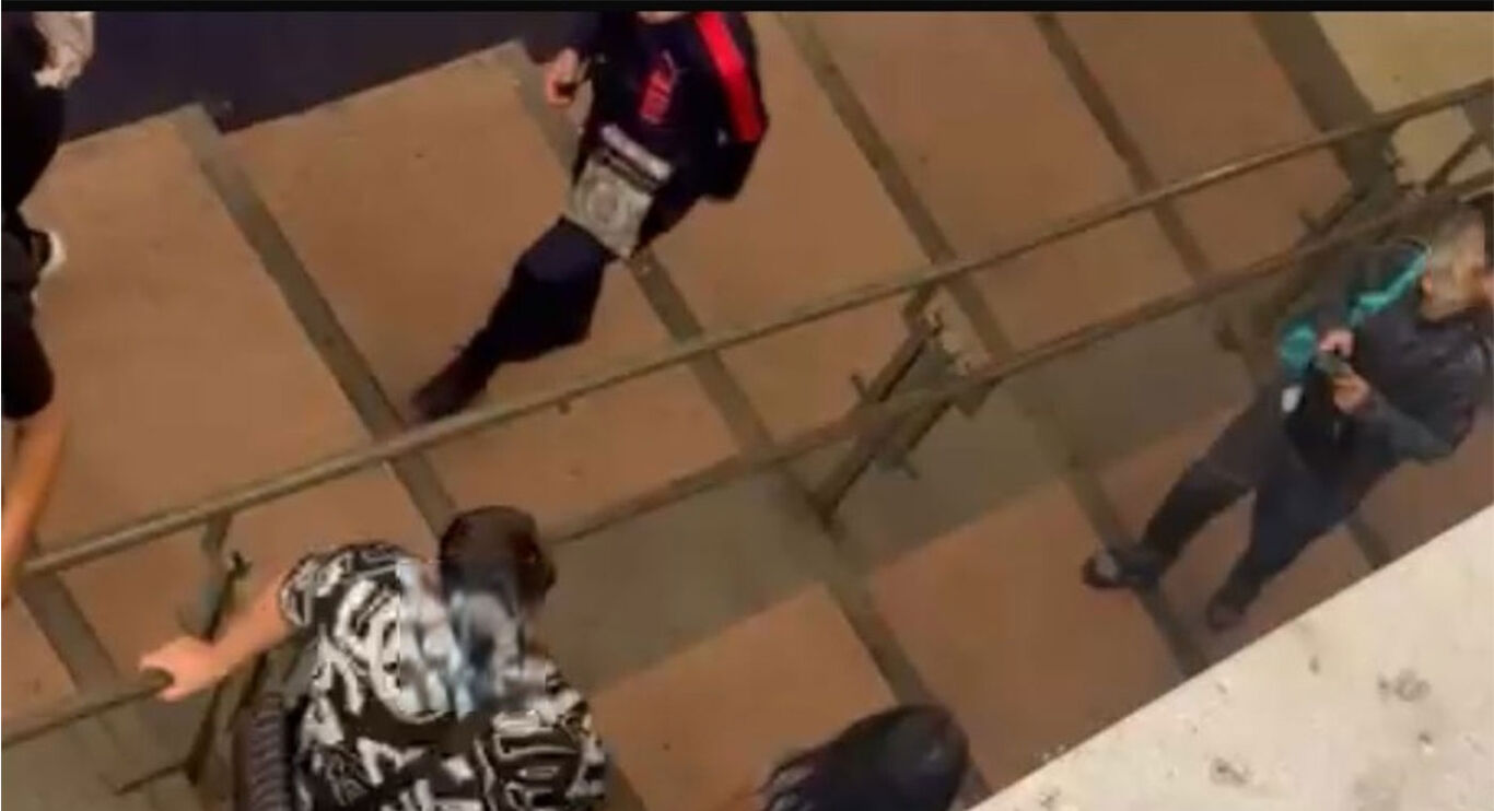 Torre Annunziata - Minacce a giovane attivista LGBTQ+: «Fr…. ti accoltelliamo in faccia»