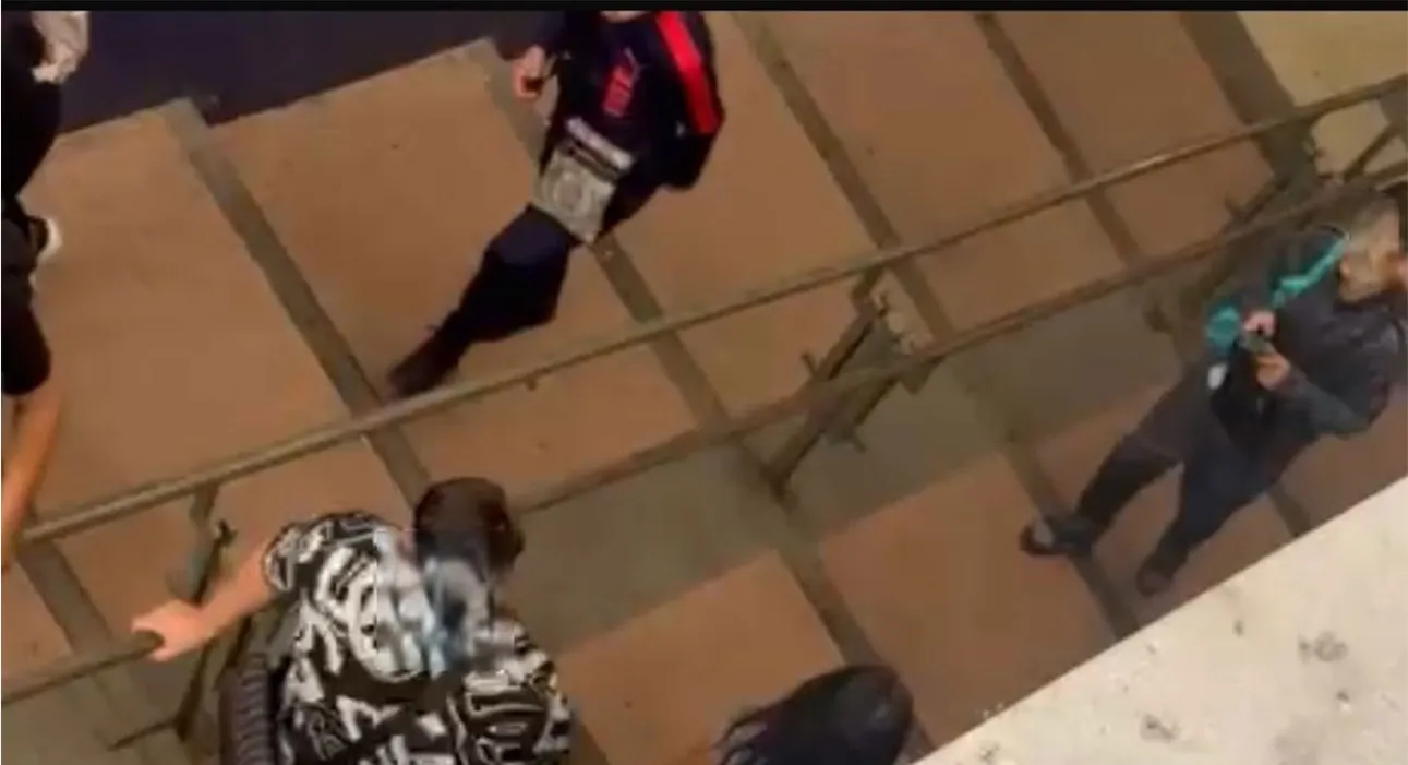 Torre Annunziata - Minacce a giovane attivista LGBTQ+: «Fr…. ti accoltelliamo in faccia»