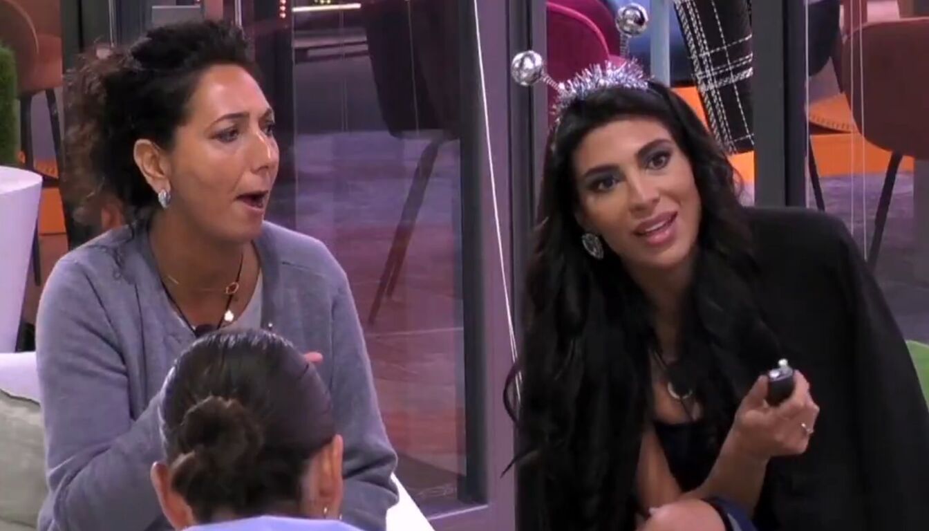 Grande Featello, pace Israele-Hamas: Rasha e Donatella discutono nel cuore della notte. Cos'è successo