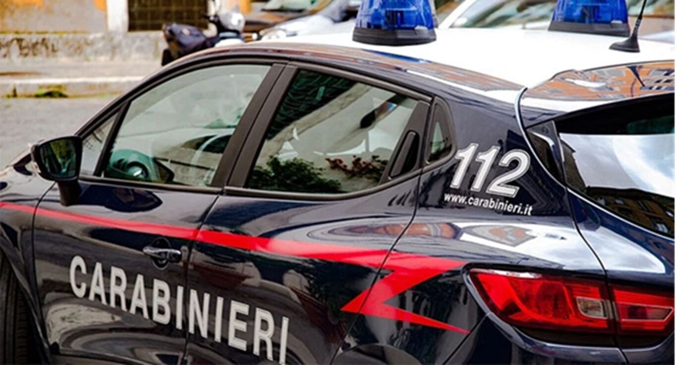 Lettere - Cade da un'impalcatura di 4 metri: grave un operaio 62enne
