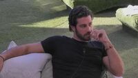 Grande Fratello, paura per Omer Elomari: malore e soccorsi nella Casa. Come sta adesso