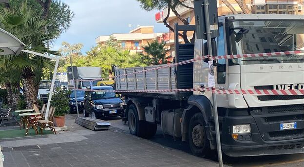 Torre Annunziata - Oplonti Futura denuncia: “Via Caravelli chiusa: nessuna comunicazione ai cittadini”