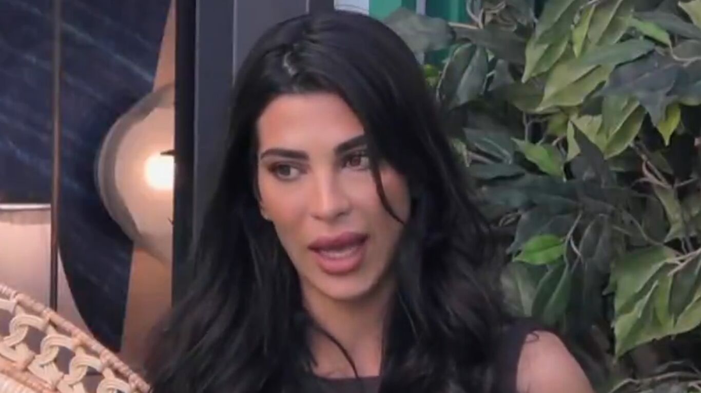 Grande Fratello, Rasha Younes denuncia l'islamofobia mediatica: “Da noi le donne sono libere"