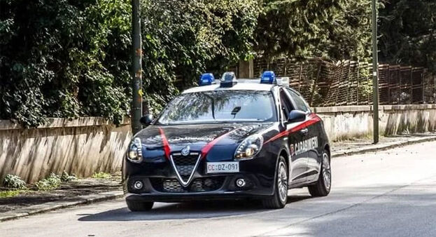 Napoli - Anziana di 86 anni massacrata di botte dal figlio: arrestato