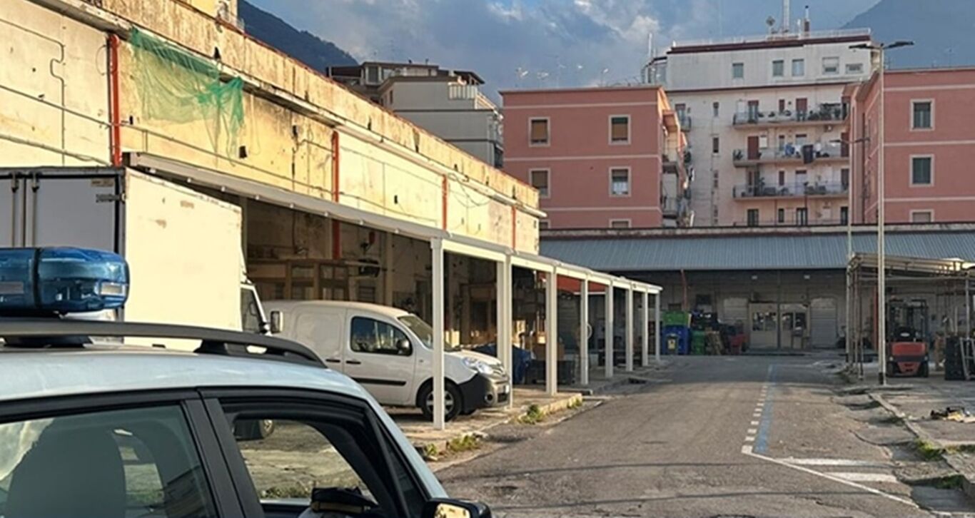 Castellammare - Il parcheggio nell'area mercato di via Virgilio diventa permanente