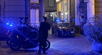 Napoli - Movida nel cuore dell città tra coltelli e fuochi di artificio