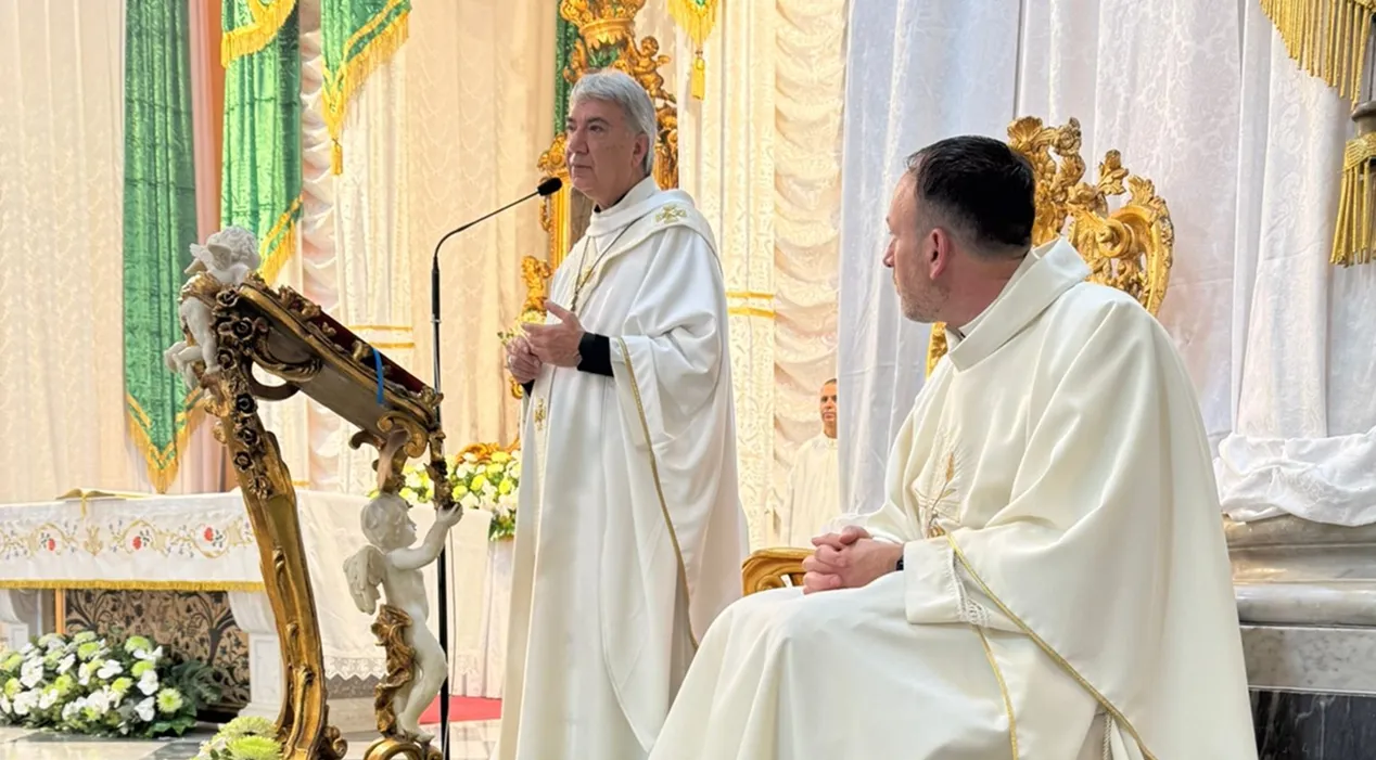 La fede che salva: Torre Annunziata celebra la Madonna della Neve con il cardinale Battaglia