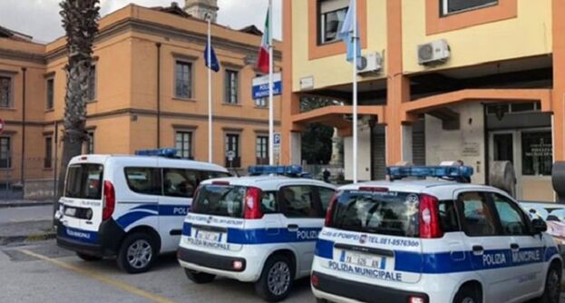 Agenti municipali di Pompei aggrediti a colpi di casco: arrestati due giovani di Torre Annunziata