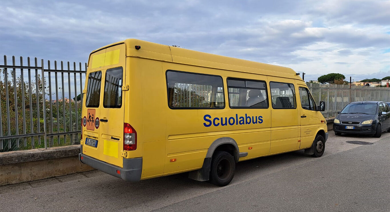 Torre del Greco - Trasporto scolastico, riaperte le iscrizioni