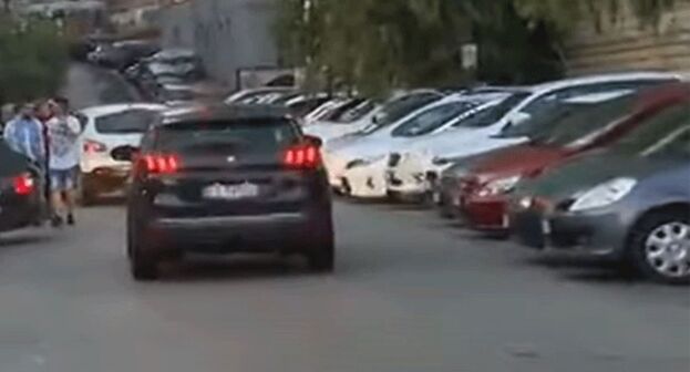 Napoli - Santobono, estorsione sotto l'ospedale: arrestato parcheggiatore abusivo