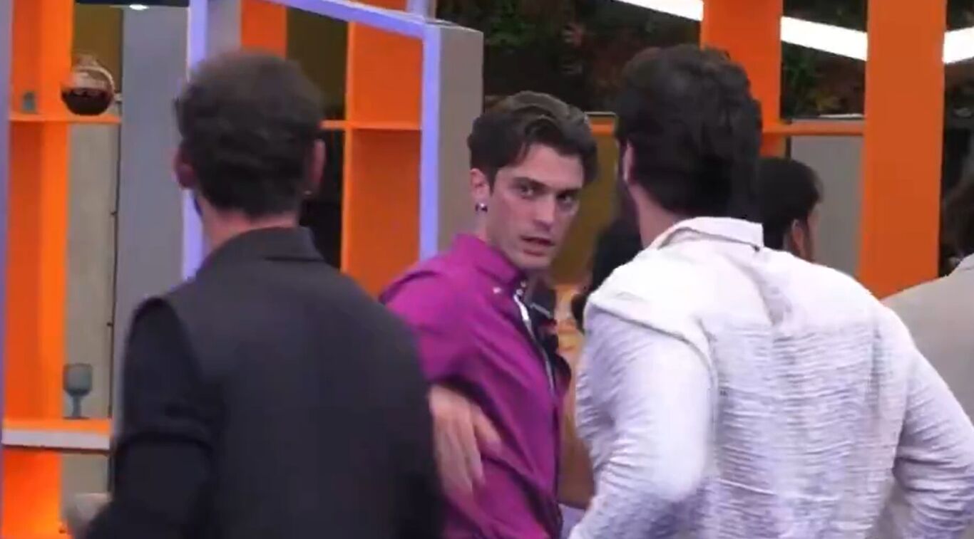 Jonas scatena il caos al Grande Fratello, provoca Domenico e sfida Omer: cosa sta succedendo