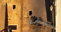Roma, un operaio sotto le macerie della Torre dei Conti: "Operazione complessa"