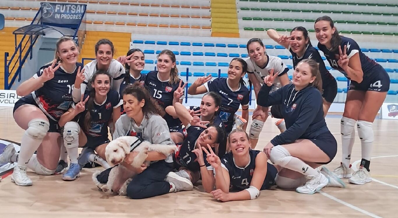 Torre Annunziata  - La Fiamma Torrese si impone per 3-2 sulla Sirdeco Volley