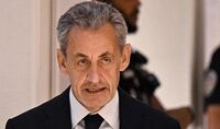 Francia, Sarkozy sarà scarcerato oggi: l'ex presidente verrà sottoposto a libertà vigilata