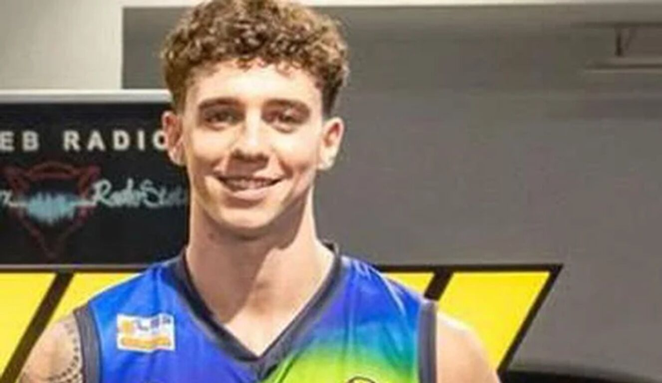 Perde il controllo della Ferrari e si schianta, grave il cestista 21enne Matteo Bettanti