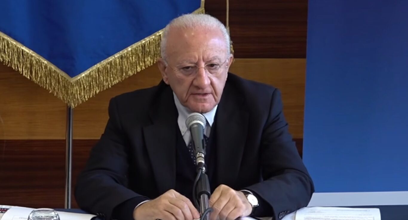 Il Tar dà ragione a De Luca: la sanità campana fuori dal Piano di rientro