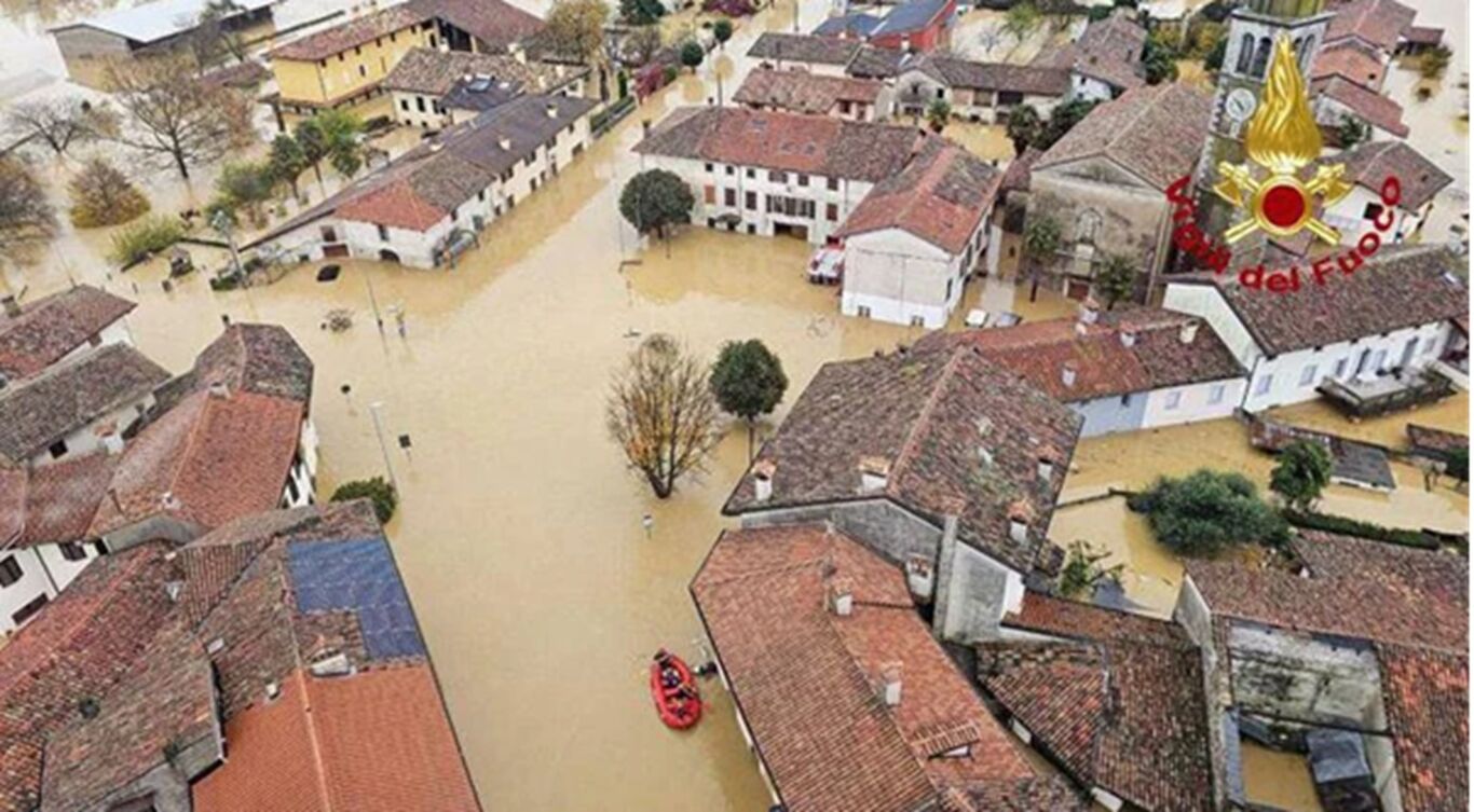 Frana travolge tre edifici nel Goriziano, due dispersi. Esonda fiume Torre, persone sui tetti