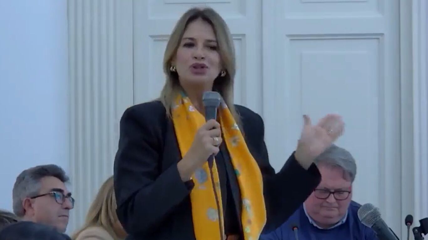 Torre Annunziata - Il Consiglio comunale approva il nuovo regolamento sui dehors