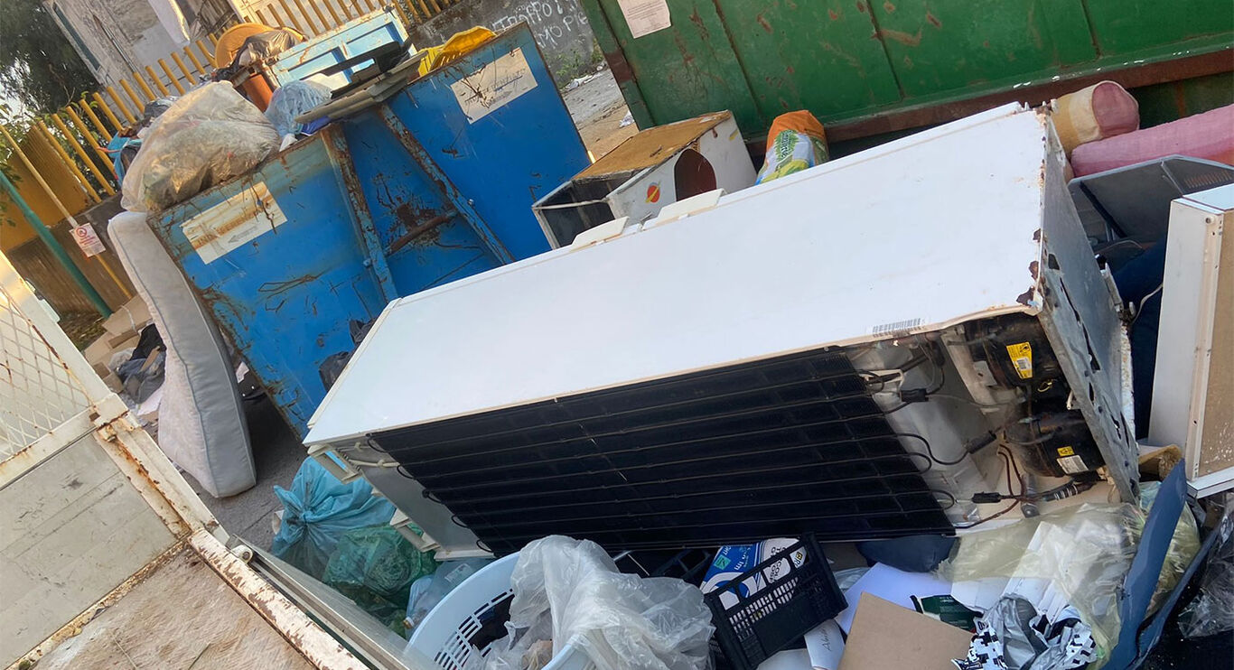 Torre del Greco - Conferimento rifiuti: il Comune introduce la linea dura contro le irregolarità