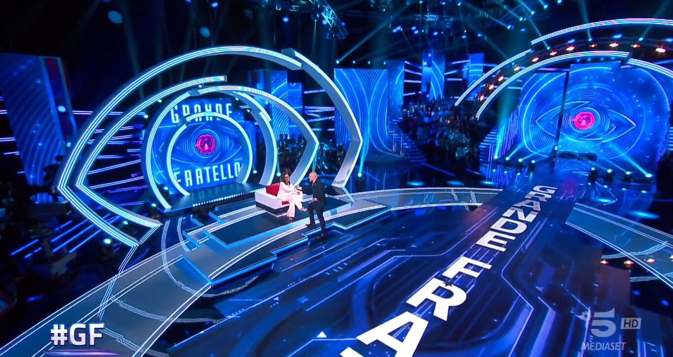 Grande Fratello, ex gieffina pronta a tornare nella Casa: "Se mi pagano bene..."