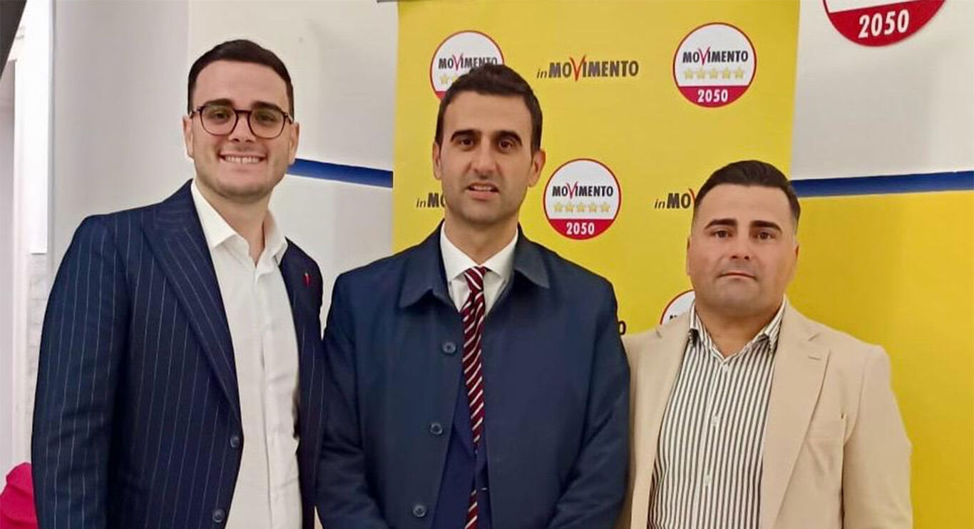 Torre Annunziata - Scontro frontale nel M5S: parte del gruppo territoriale accusa il senatore Mazzella