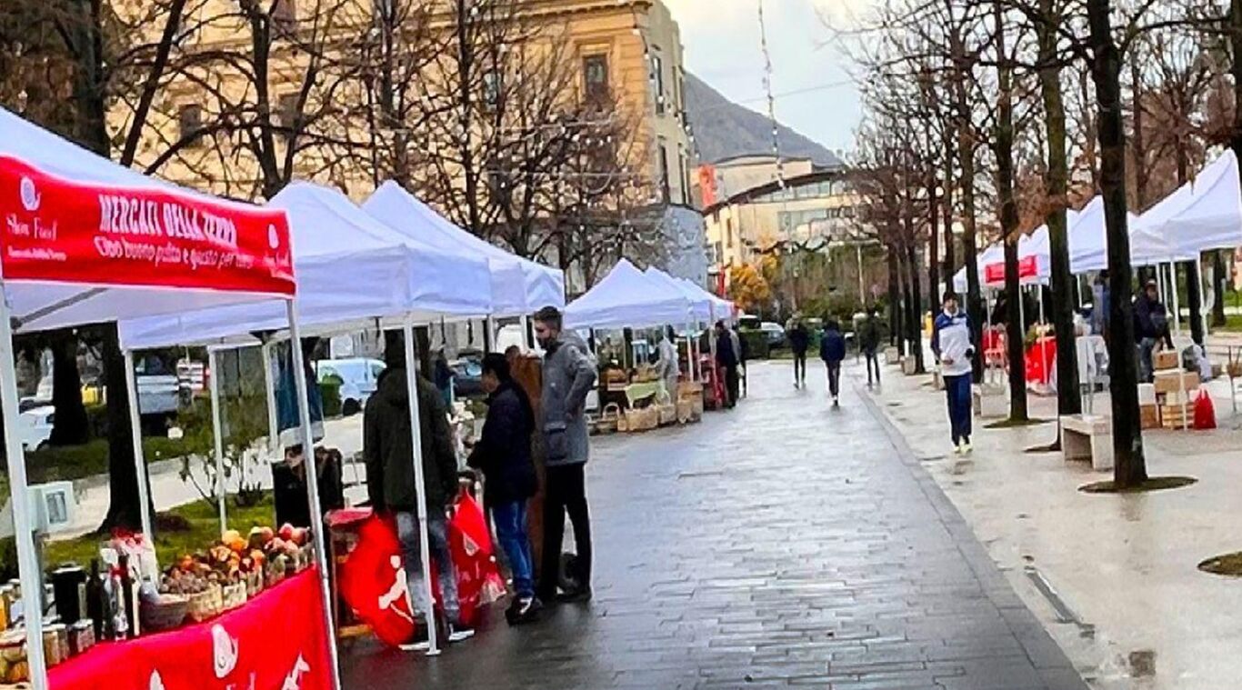 Castellammare - Mercato della Terra Slow Food: nuovo appuntamento mensile