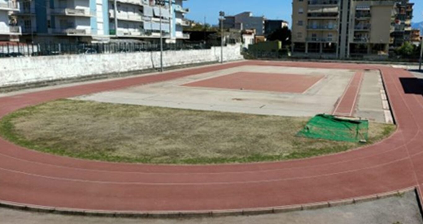 Liceo Pitagora-Croce di Torre Annunziata, al via i lavori: più sicurezza e nuova pista di atletica