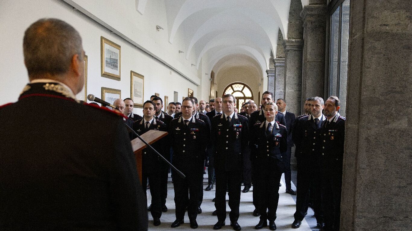 Napoli - Encomi e riconoscimenti, il Comandante della Legione Campania in visita al Comando Provinciale di Napoli