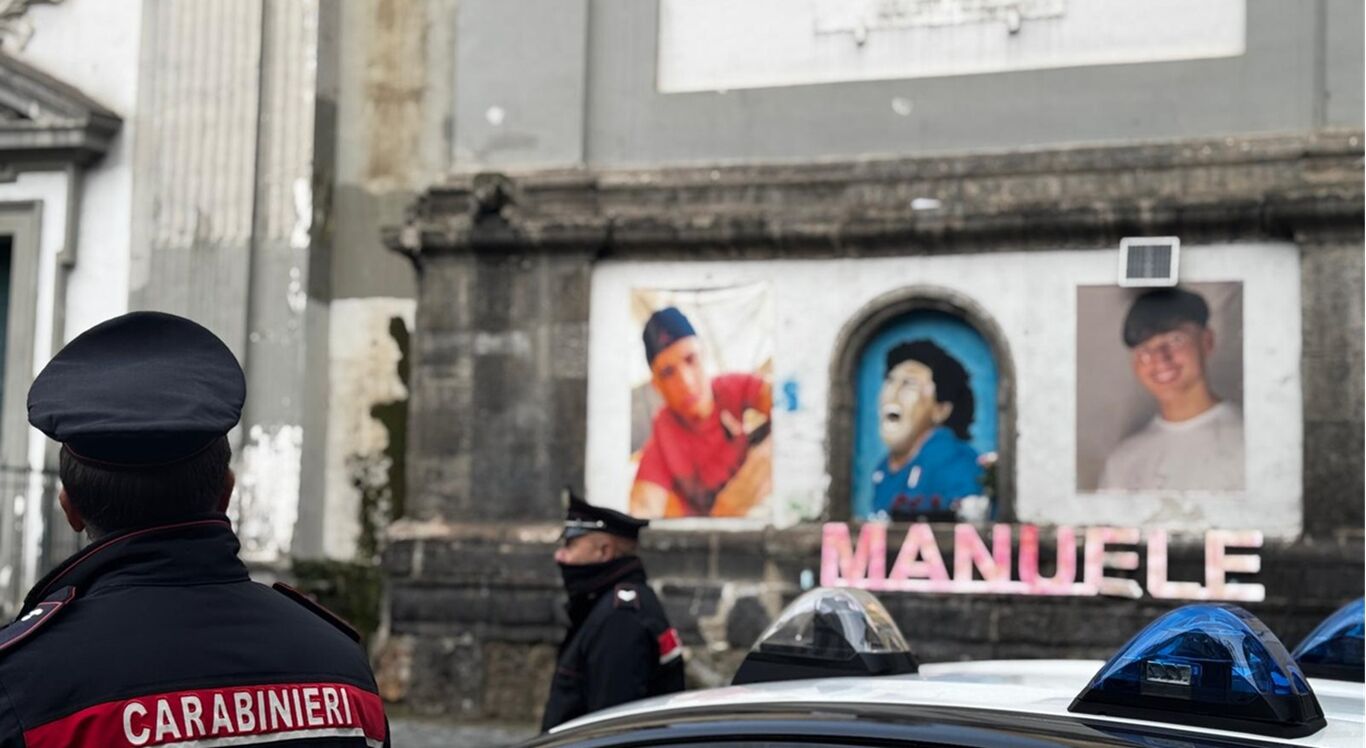 Napoli, armi e camorra nel quartiere Sanità: 8 arresti per porto illegale aggravato dalla finalità mafiosa