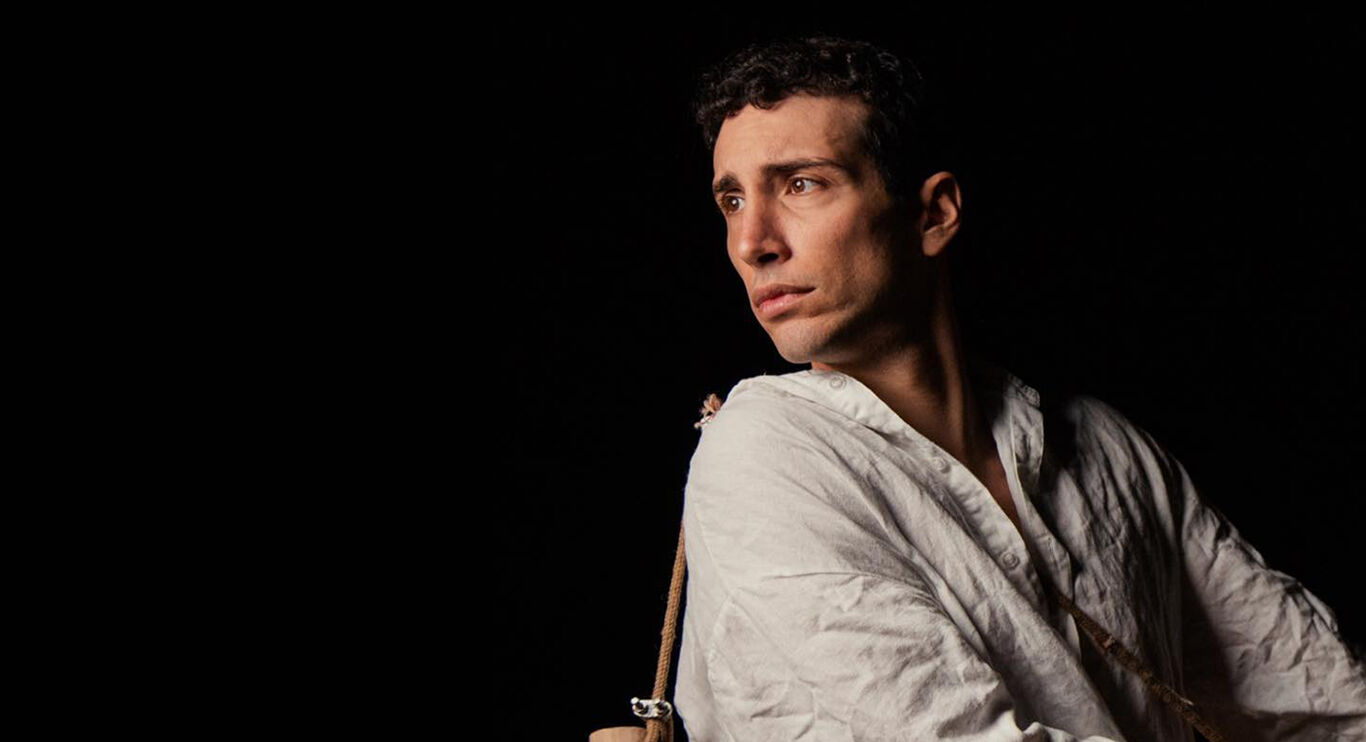 Torre Annunziata – Davide Cristiano rilegge “Orfani Veleni” di Enzo Moscato