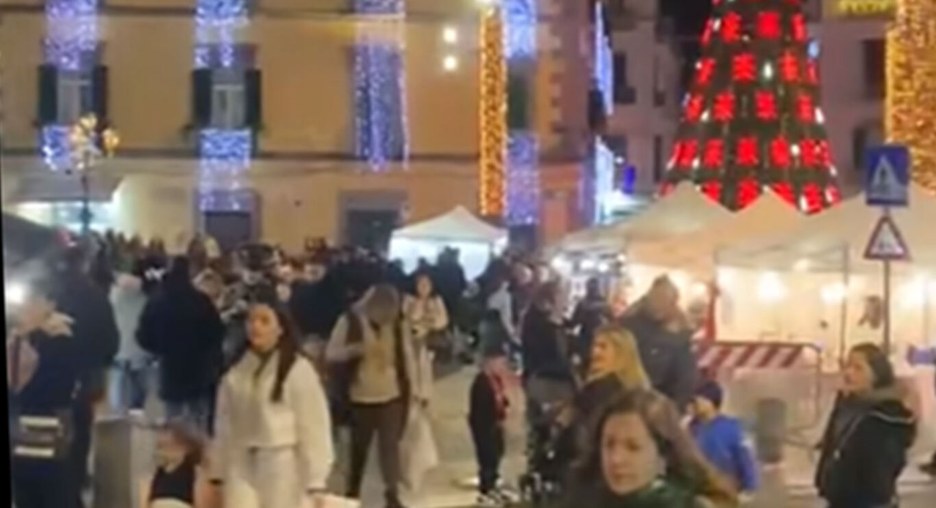 Torre del Greco - Ordinanza per le festività: stop a musica esterna e bevande in vetro