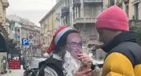 Grande Fratello, Tommaso Zorzi rincorso da un creator mascherato da Alfonso Signorini: la reazione dell'ex gieffino