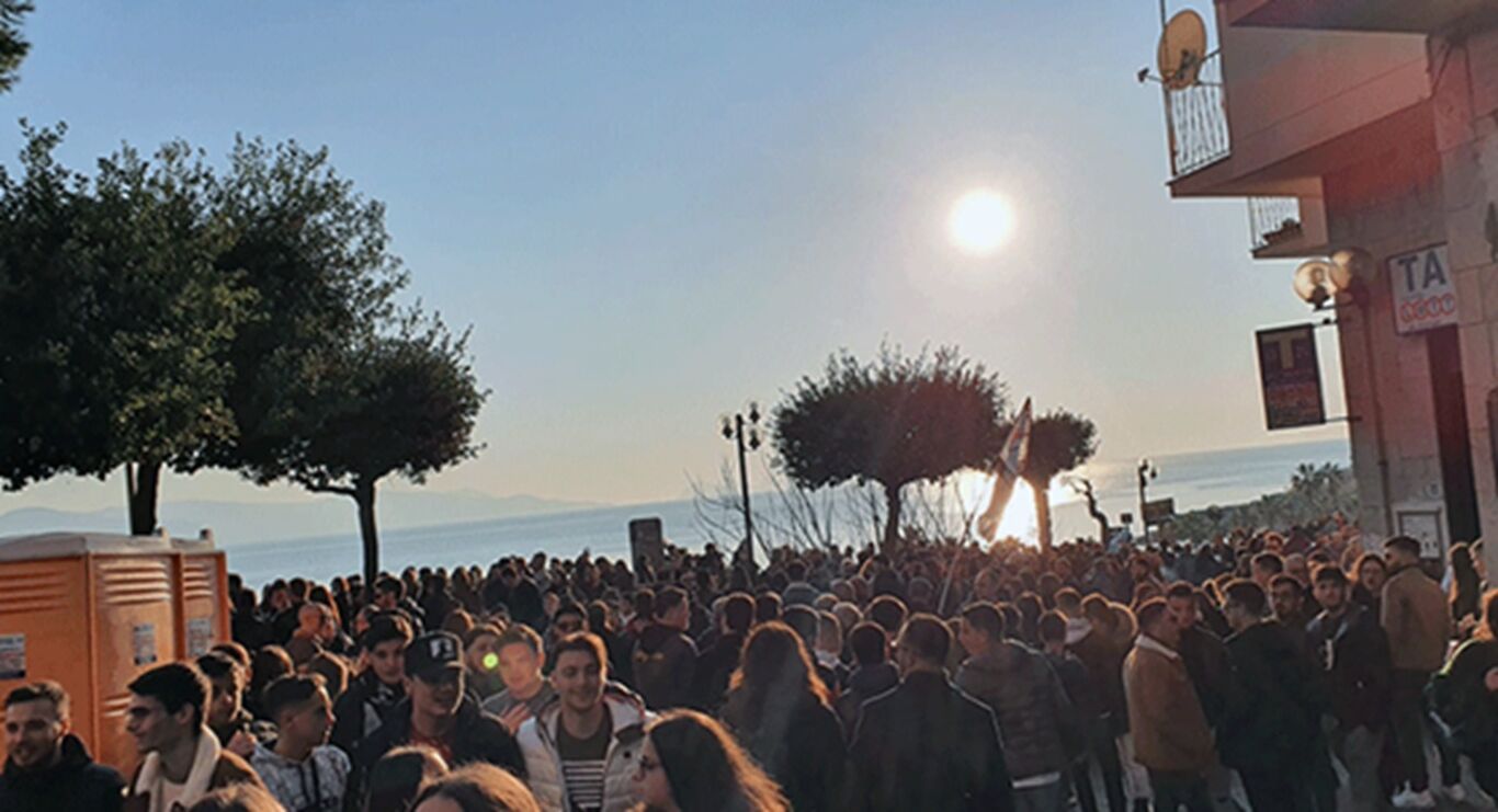 Torre Annunziata - Rissa durante i brindisi di fine anno: caos e paura in via Gino Alfani