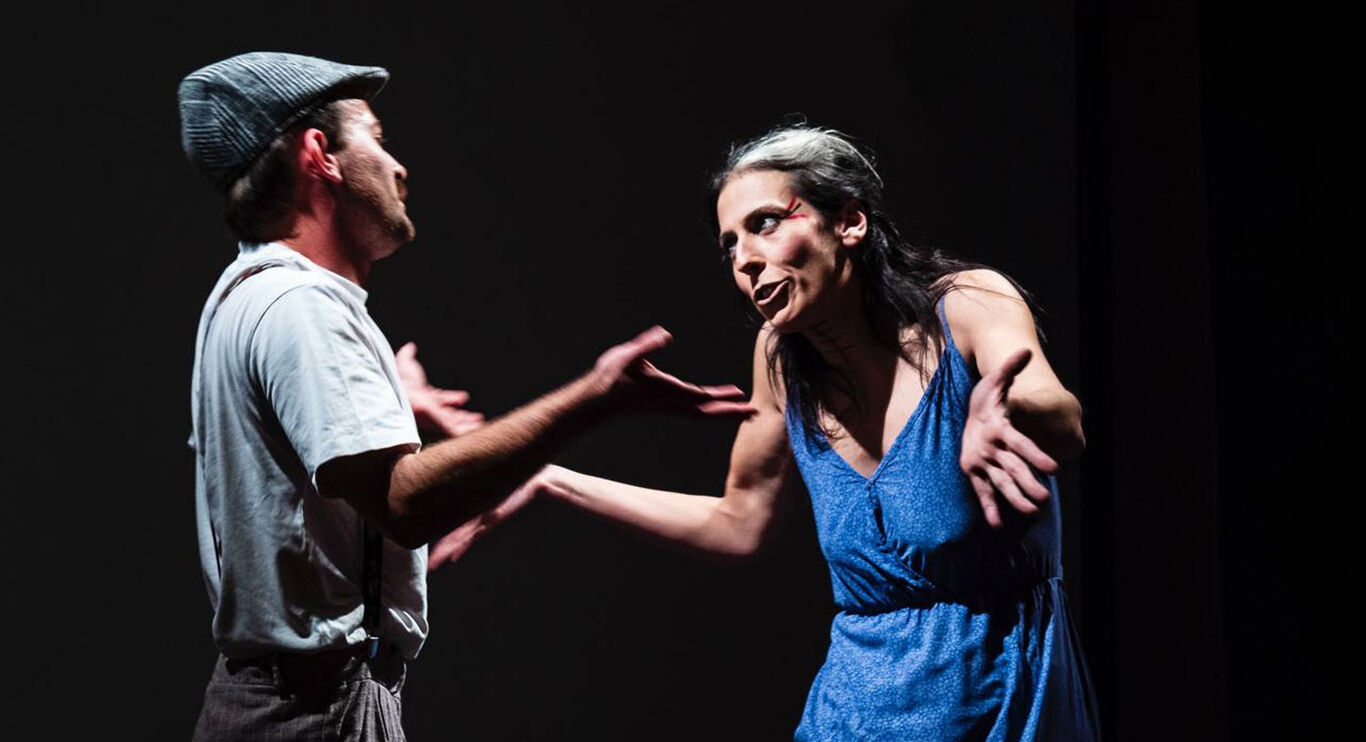 “E la Nave non Va”: il teatro sociale approda al carcere di Secondigliano e conquista il pubblico