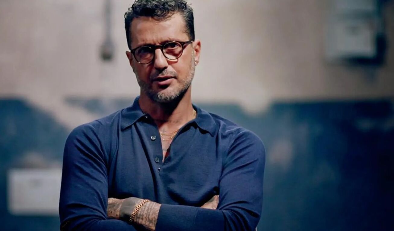 Caso Signorini, Mediaset denuncia Corona: anche l'ex manager di Medugno nel registro degli indagati