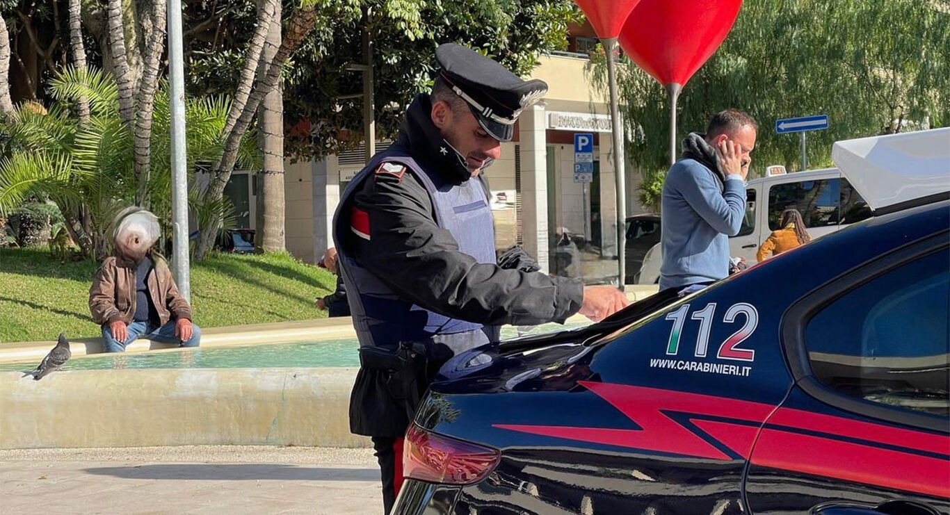 Torre del Greco, telecamere per la sicurezza danneggiate con il pallone: 9 denunce