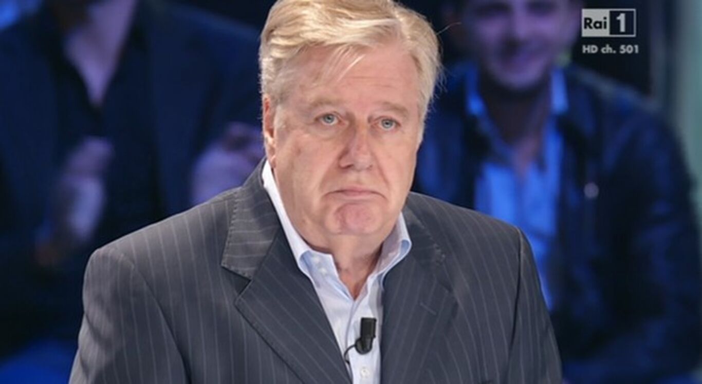 Claudio Lippi in terapia intensiva, la videochiamata con Corona sul caso Mediaset: “Vorrei vedere saltare un po' di teste"