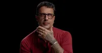 Rischio chiusura per Falsissimo: Agcom indaga sul canale YouTube di Fabrizio Corona