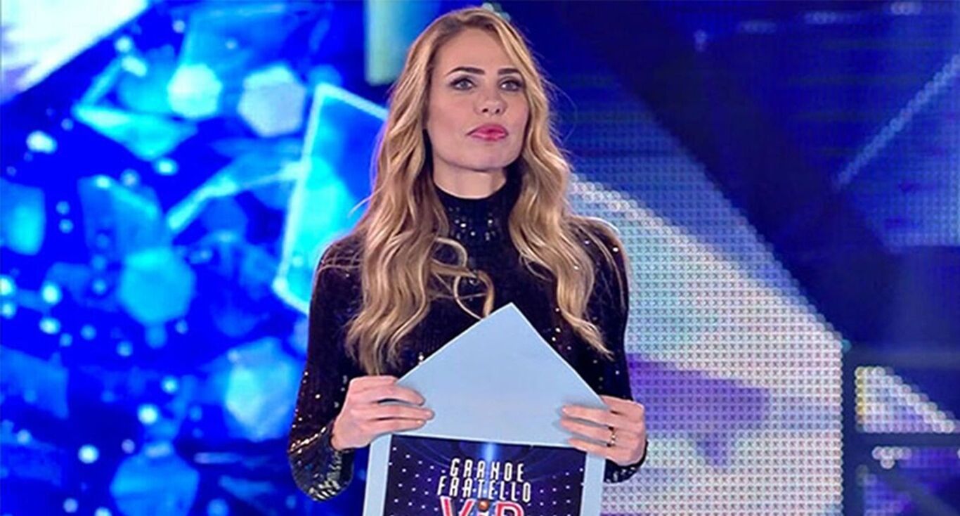 Grande Fratello, svelati i primi due concorrenti: si tratta di un'ex gieffina e di un ex prof di Amici