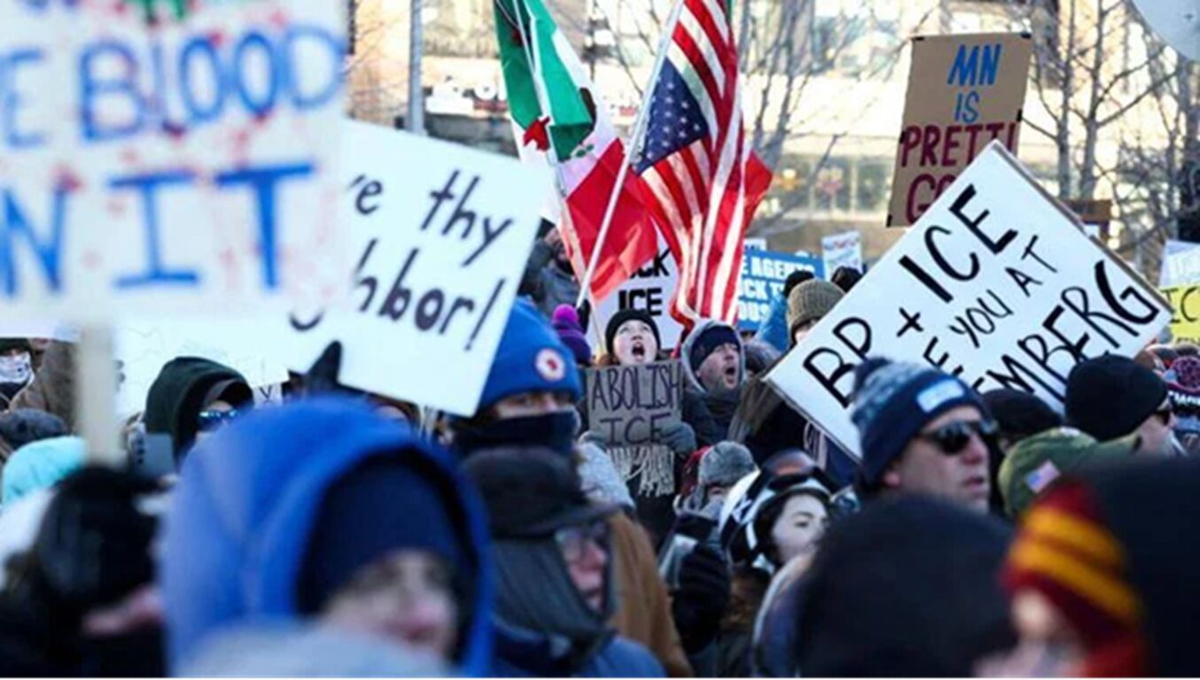 Manifestazioni anti-Ice a Minneapolis e nel resto degli Usa, migliaia in protesta