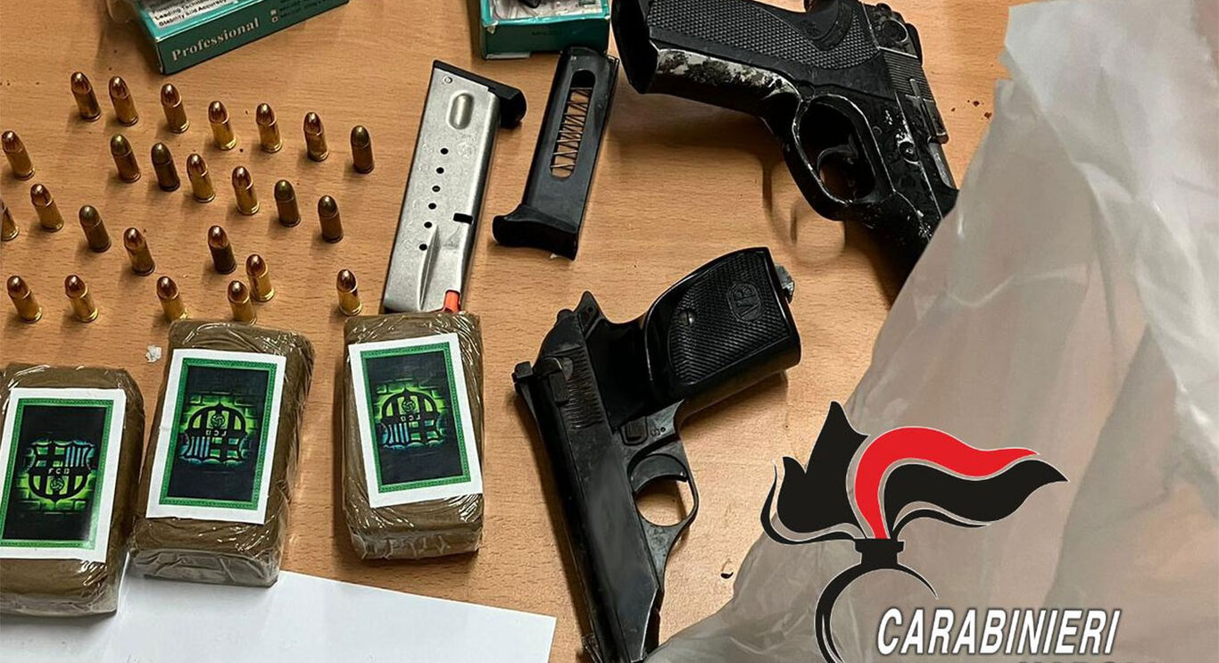 Napoli, blitz anticamorra a Scampia: 15 arresti contro il clan Raia